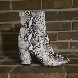 Madden Girl‎ Rapidd Sock Booties Snakeskin Womens Size 8M
